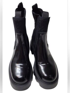 Tory Burch T Monogram Chelsea Black Boots Size 9